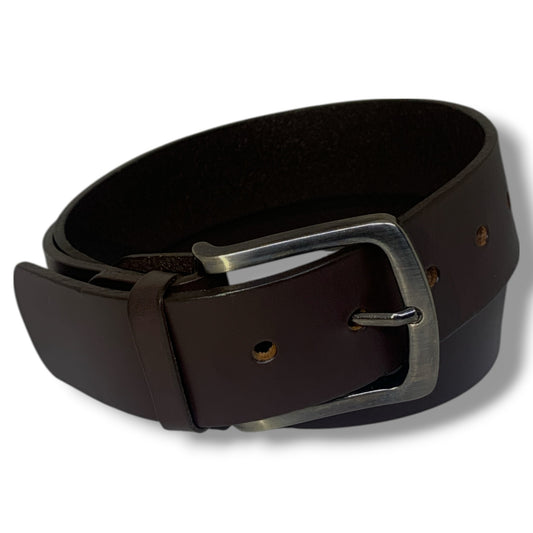 Cinturón estilo clásico hecho con piel de res