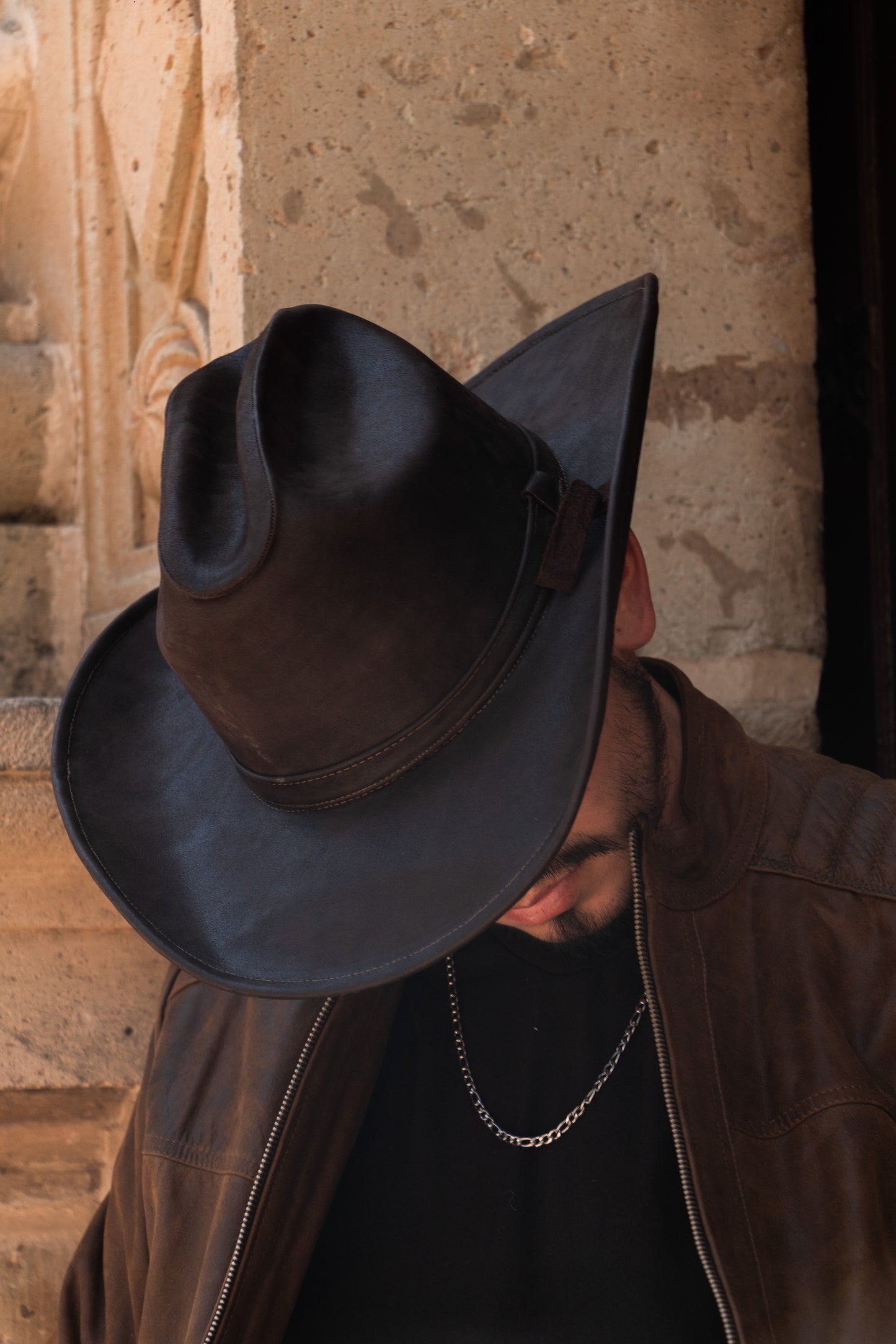 Sombrero Yellowstone hecha de piel de res genuina