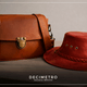 La Elegancia de lo Esencial: Guía para elegir Bolsos y Sombreros Minimalistas