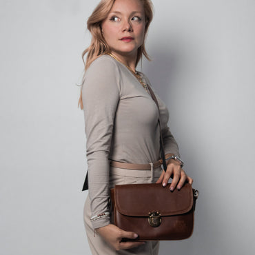 Bolsa Becky hecha de piel de res